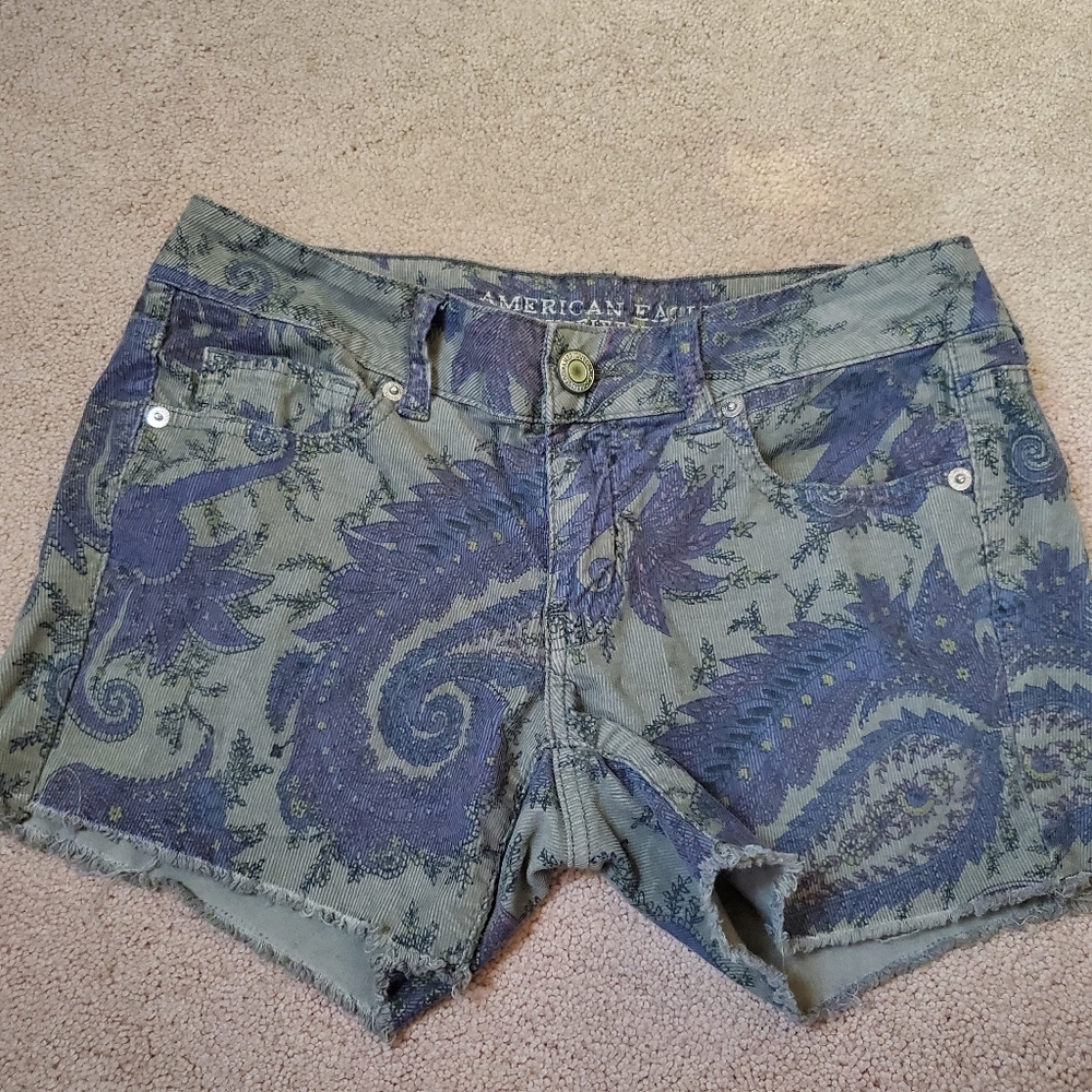 American Eagle Corduroy Paisley Cutoff Denim Jean Stretch Shorts Size 6